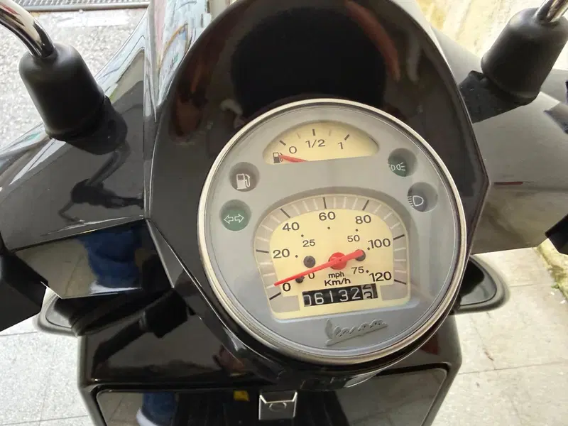Piaggio Vespa 150 PX MA a.e. (6)