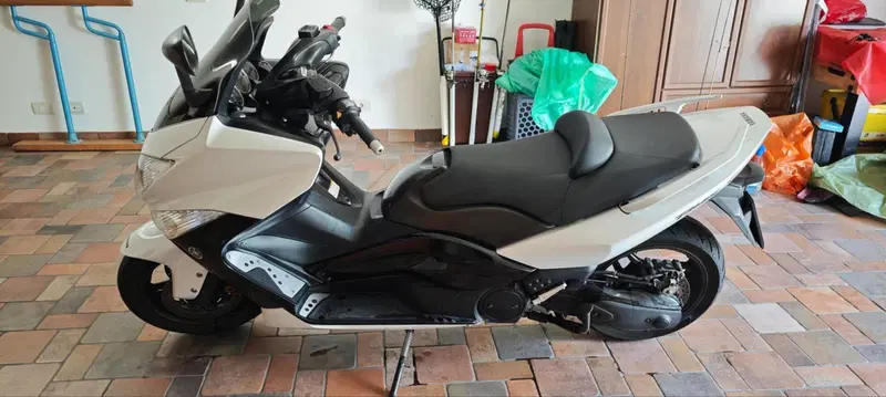 Yamaha T-Max 500 White Max (2010 - 11) (7)