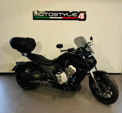 Benda Motorcycles LFC 700 (2024 - 26) usata