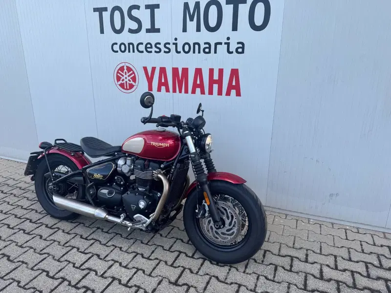 Triumph Bonneville Bobber 1200 (2021 - 25) (2)