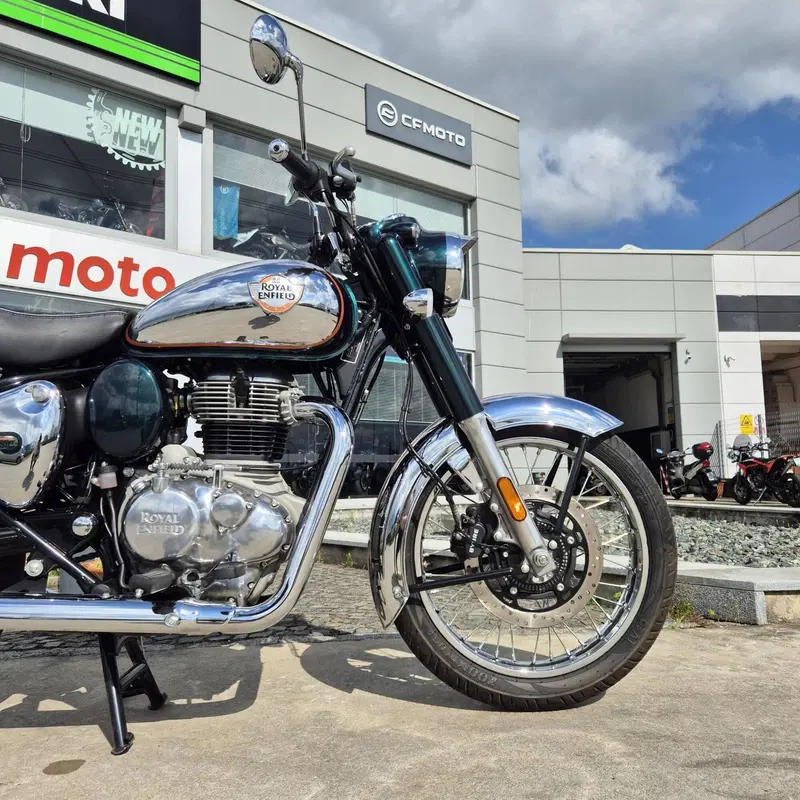 Royal Enfield Classic 350 (2021 - 26) (6)