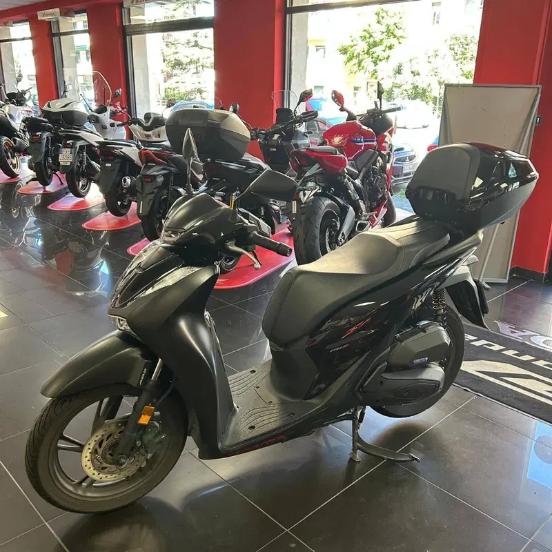 Honda SH 150i Sport (2024 - 25) (3)