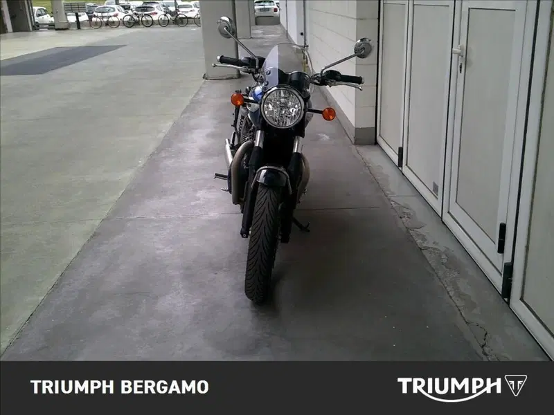 Triumph Bonneville T100 Chrome Edition (2023) (5)