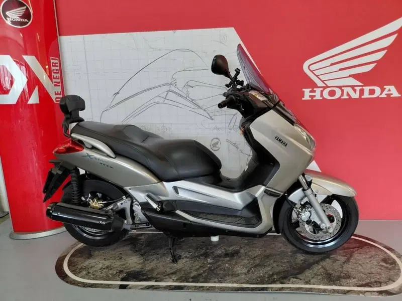 Yamaha X-Max 250 (2005 - 07) (4)