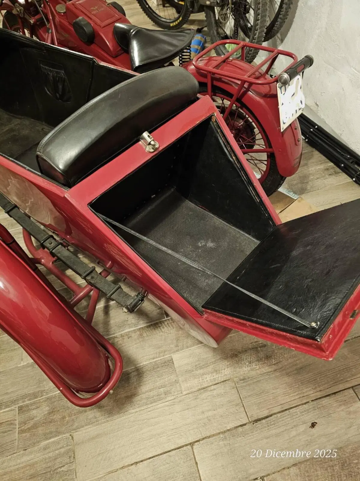 Moto Guzzi sport 14 (7)