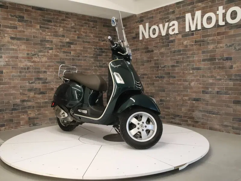 Vespa GTS 300 Hpe (2019) (6)