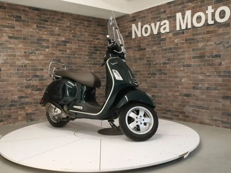 Vespa GTS 300 Hpe (2019) (7)