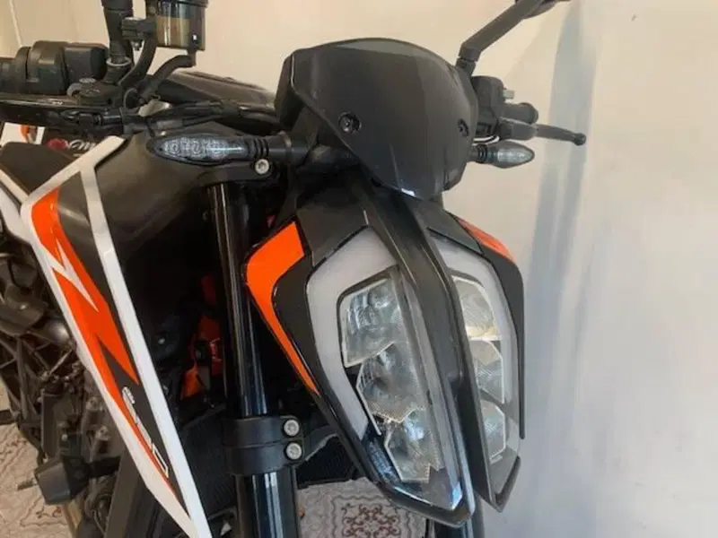 KTM 890 Duke R (2021) (9)