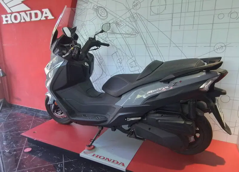 Sym Joymax 300 Z+ (2021 - 24) (2)
