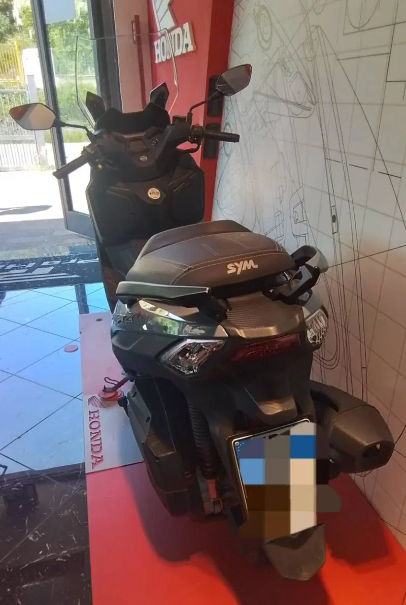 Sym Joymax 300 Z+ (2021 - 24) (6)