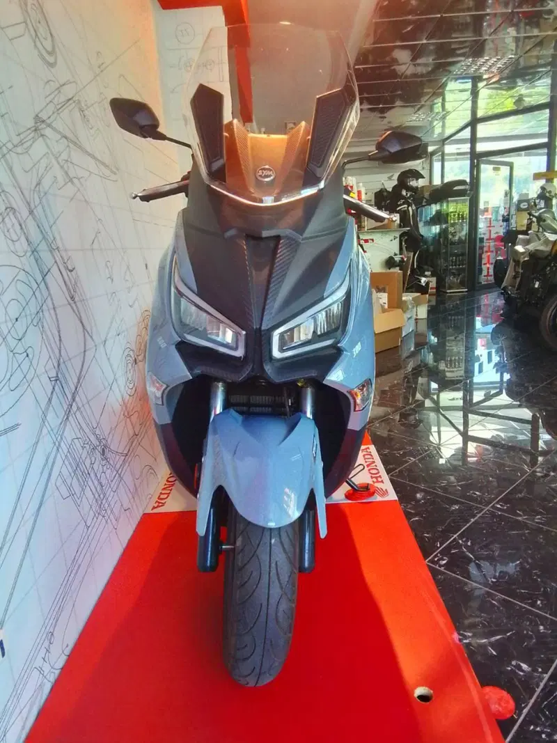Sym Joymax 300 Z+ (2021 - 24) (9)