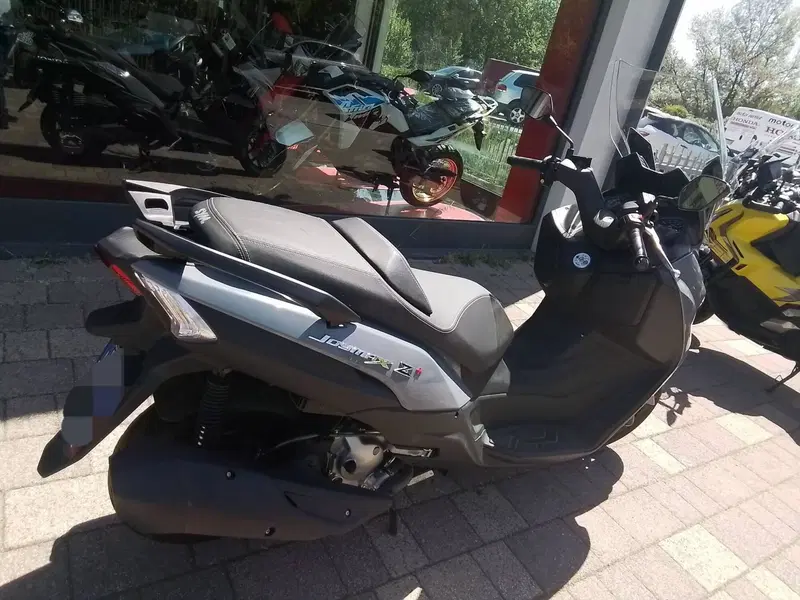 Sym Joymax 300 Z+ (2021 - 24) (13)