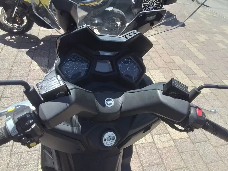 Sym Joymax 300 Z+ (2021 - 24) (17)