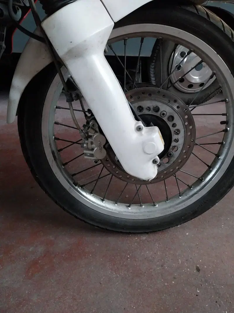 Honda Africa Twin XRV 750 (1996 - 02) (4)