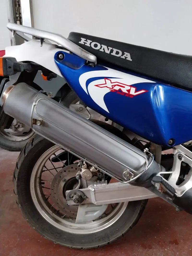 Honda Africa Twin XRV 750 (1996 - 02) (6)