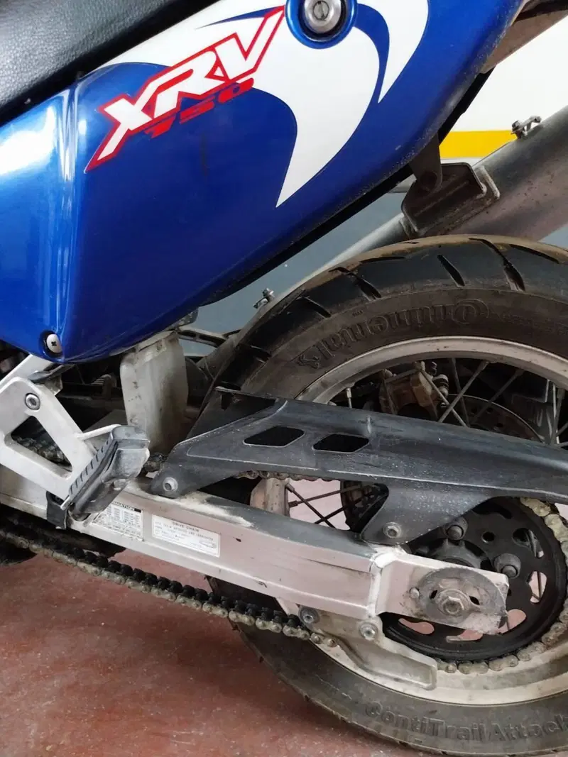 Honda Africa Twin XRV 750 (1996 - 02) (9)