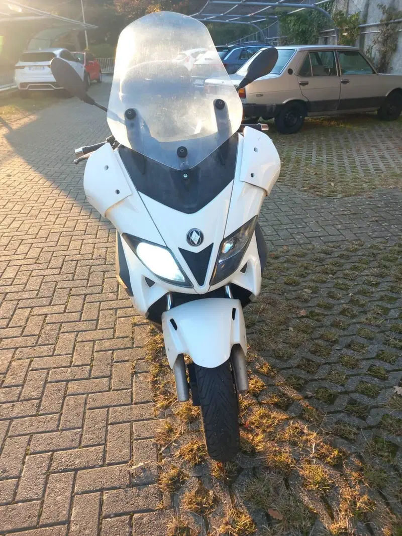 Gilera Nexus 300 (2007 - 13) (4)