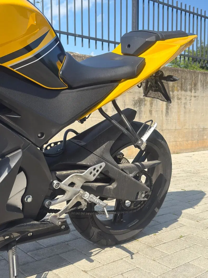 Yamaha YZF R125 (2008 -13) (4)