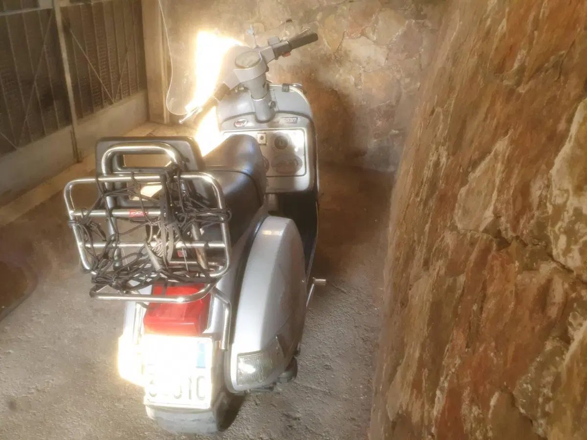 Piaggio Vespa 125 PX (3)