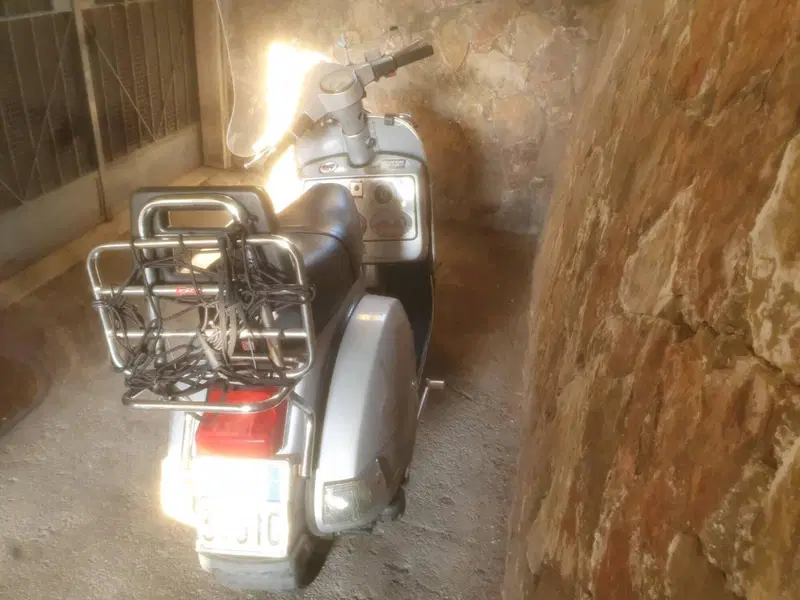 Piaggio Vespa 125 PX (3)