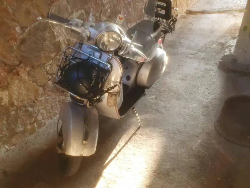Piaggio Vespa 125 PX (5)