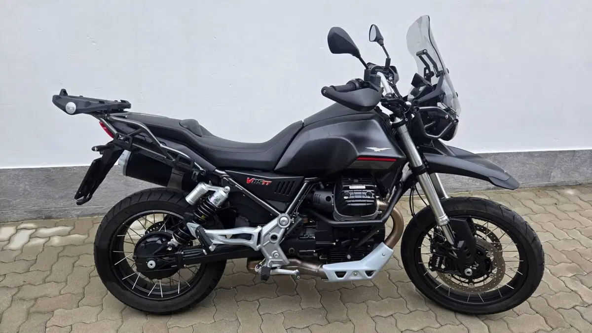 Moto Guzzi V85 TT (2021 - 23) (2)