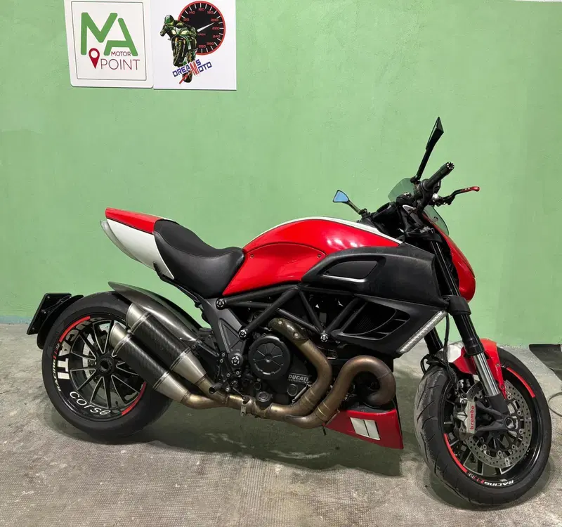 Ducati Diavel 1200 (2010 - 13)