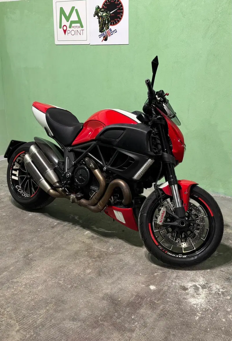 Ducati Diavel 1200 (2010 - 13) (3)