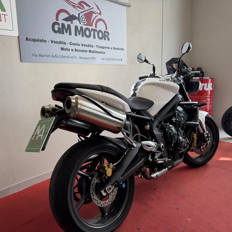 Triumph Street Triple R (2009 - 12) (3)