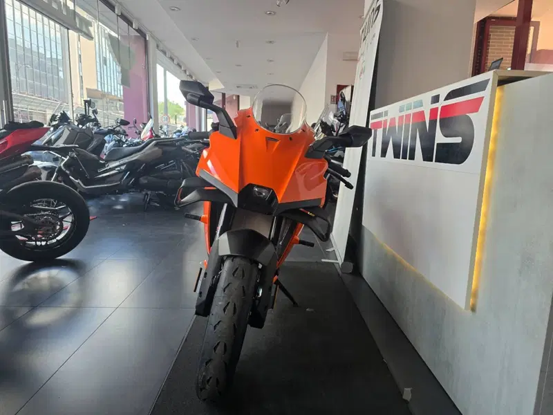 KTM 990 RC R (2026) (3)