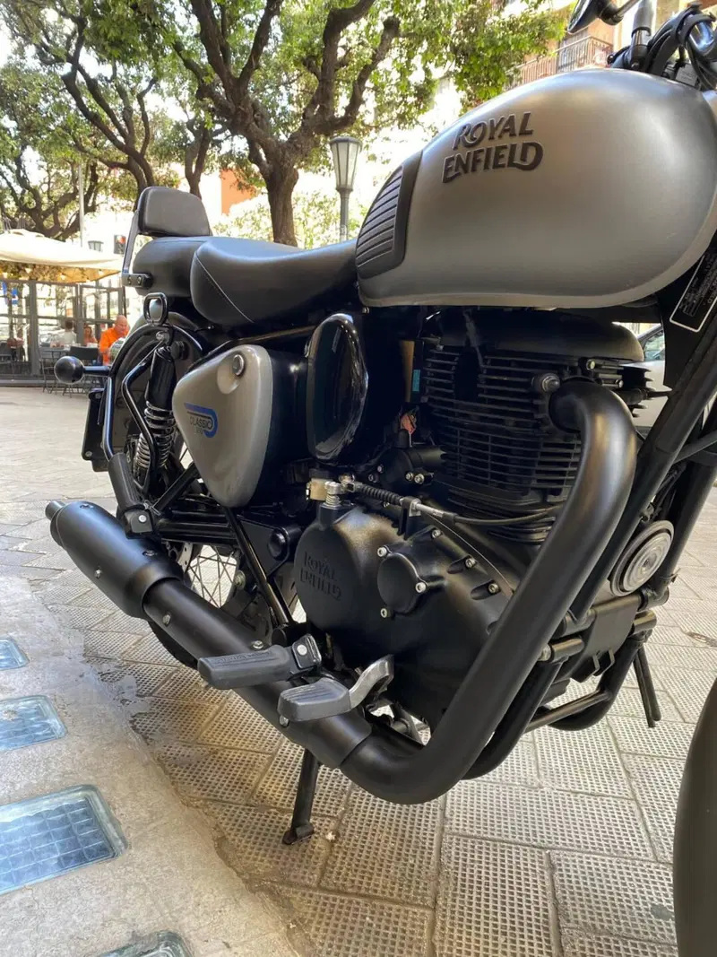 Royal Enfield Classic 350 (2021 - 26) (3)