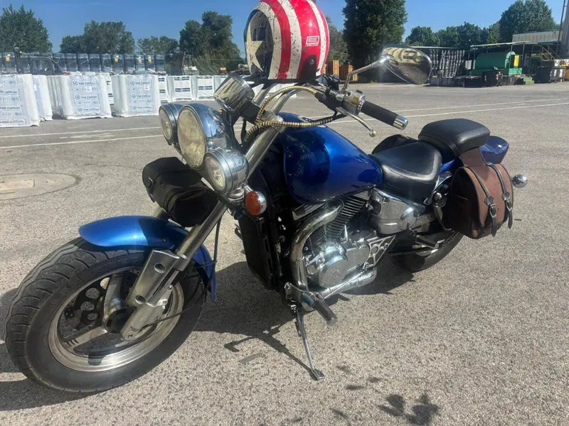 Suzuki Marauder VZ 800