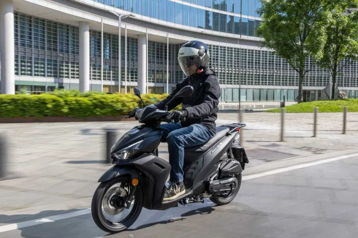 Kymco presenta il nuovo Micare 125, perfetto per la città (2)