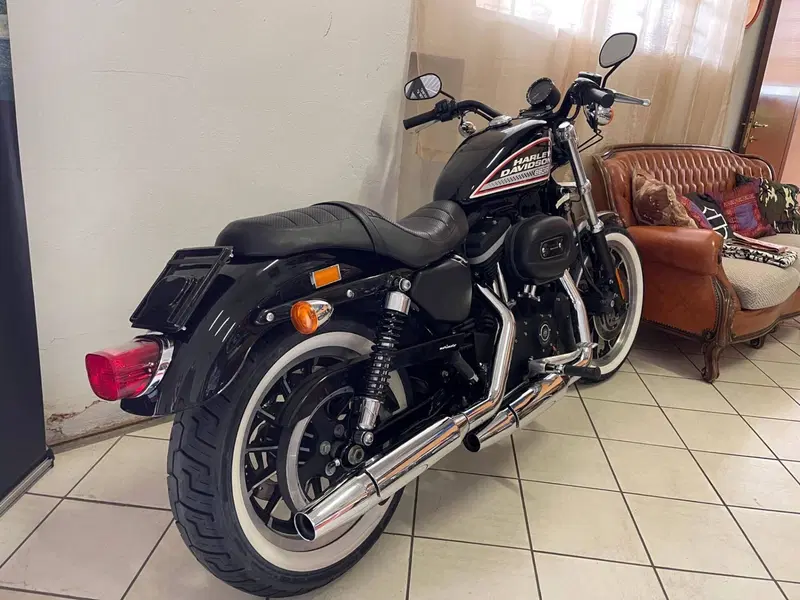 Harley-Davidson 883 R (2008 - 16) - XL 883R (2)