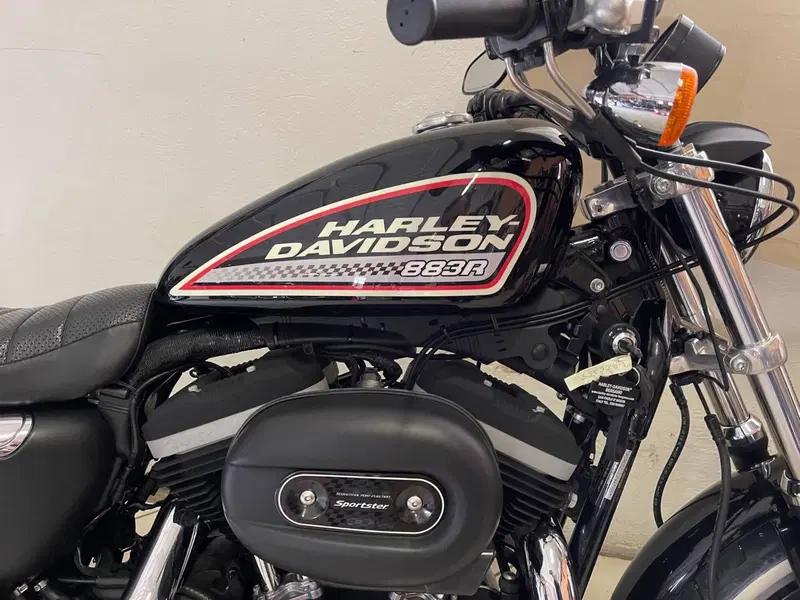 Harley-Davidson 883 R (2008 - 16) - XL 883R (5)
