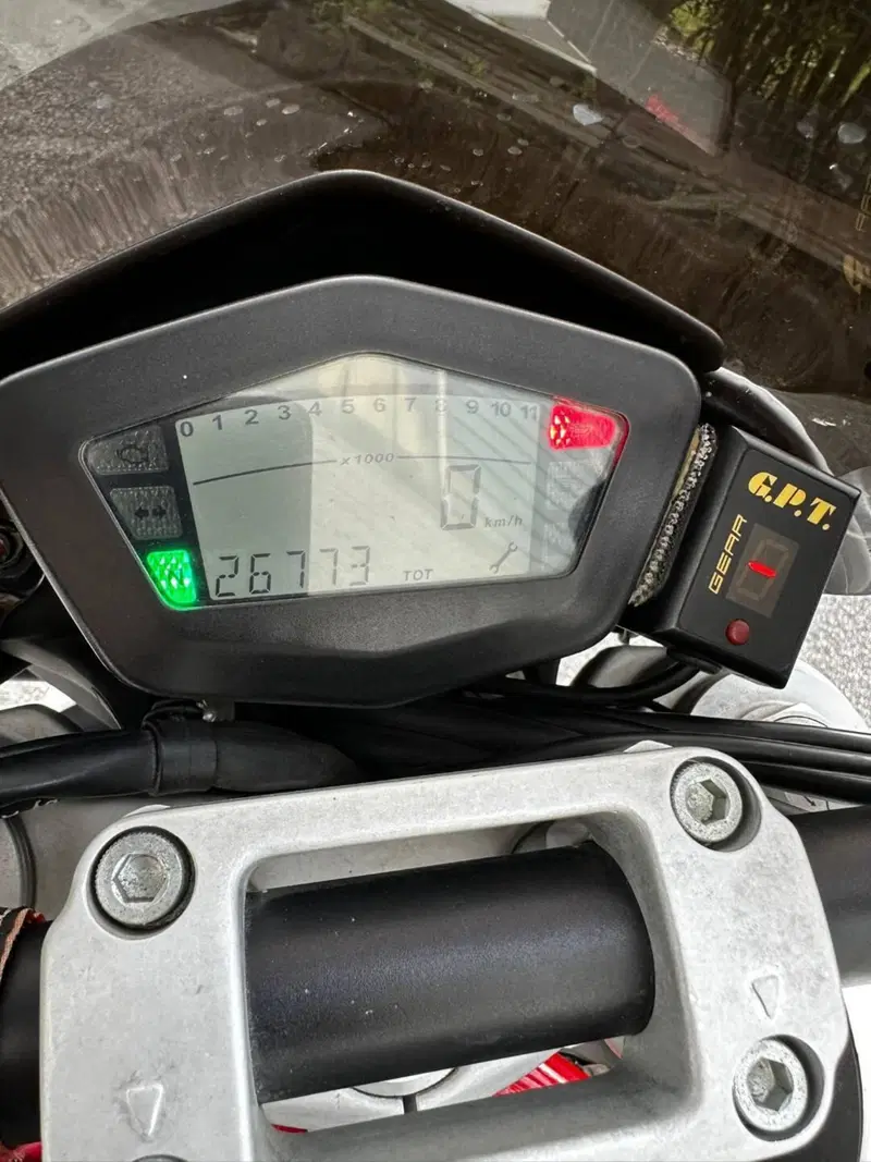 Ducati Hypermotard 1100 (2007 - 09) (3)