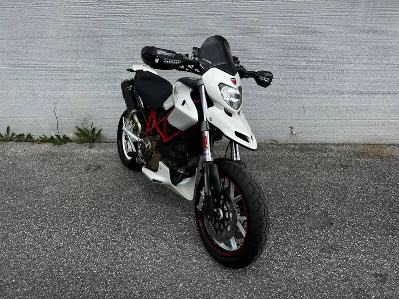 Ducati Hypermotard 1100 (2007 - 09) (2)