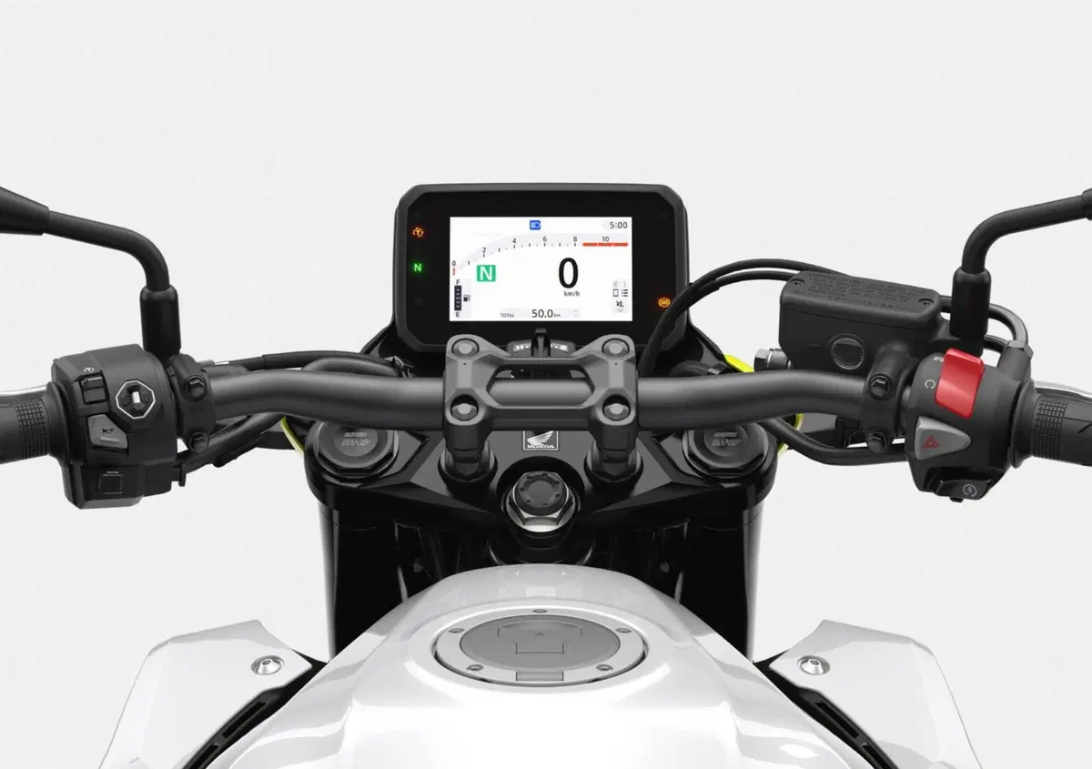 Honda CB 500 Hornet (2026) (3)