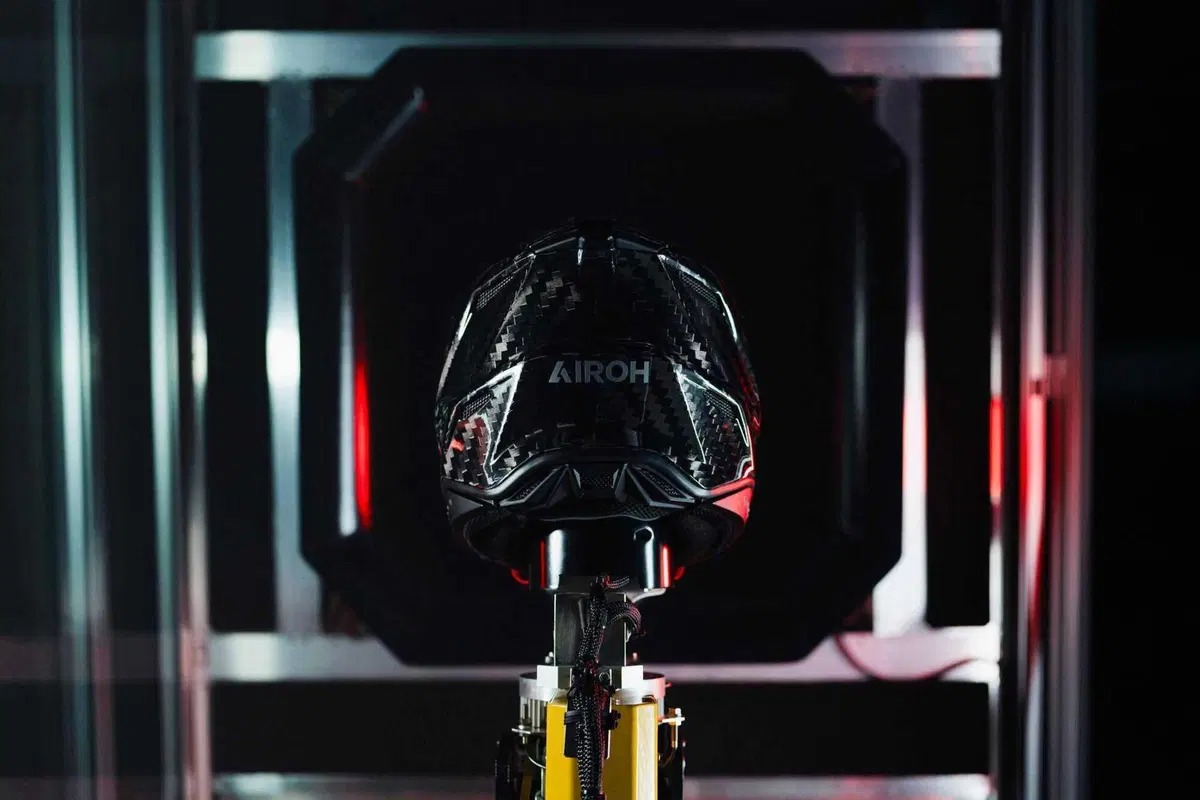 AIROH, il futuro della protezione moto corre tra gallerie del vento e tecnologia d'avanguardia (3)