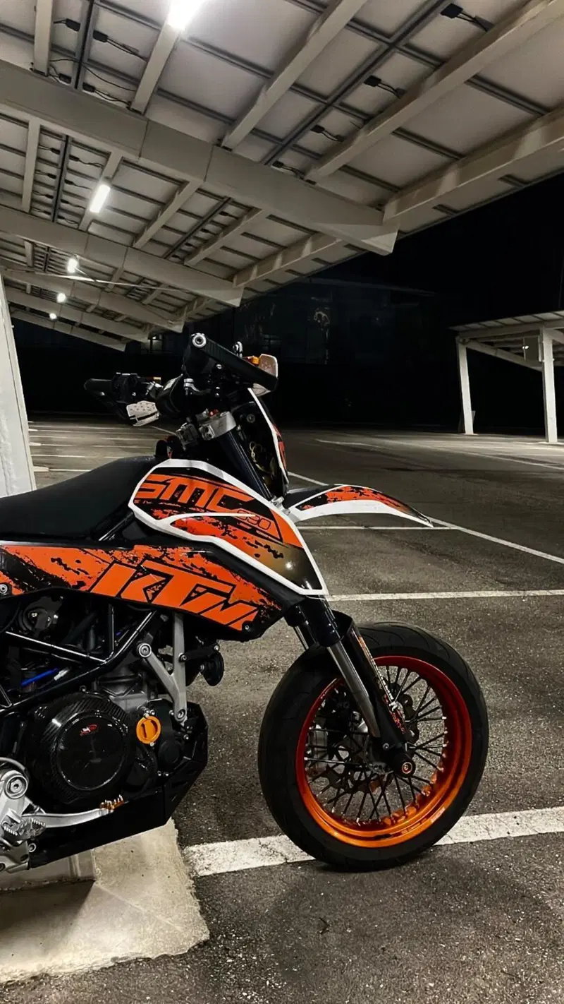 KTM 690 SMC (2008- 11) (8)