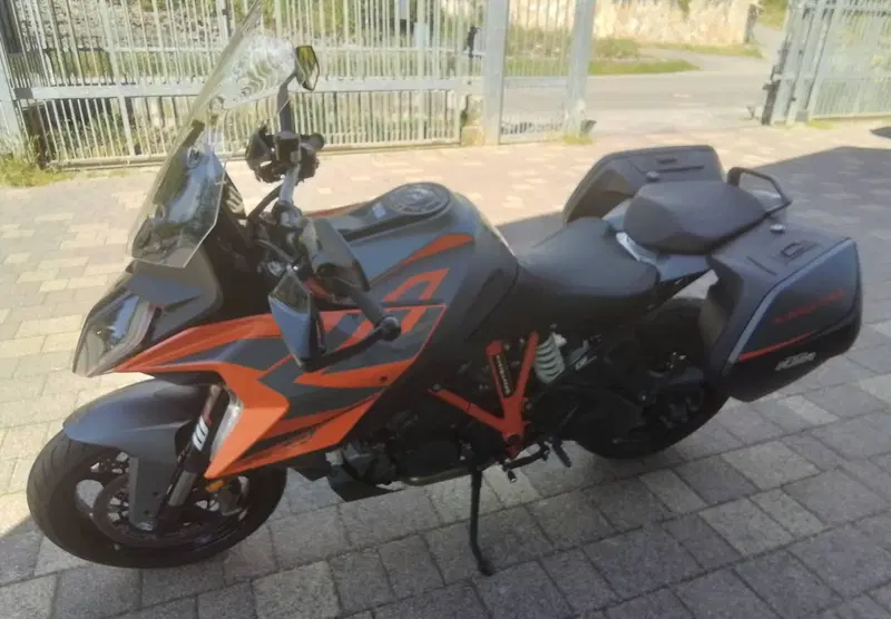 KTM 1290 Super Duke GT (2022 - 25) (8)