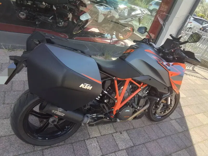 KTM 1290 Super Duke GT (2022 - 25) (11)