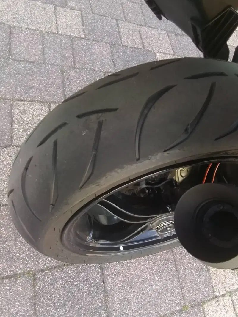 KTM 1290 Super Duke GT (2022 - 25) (14)