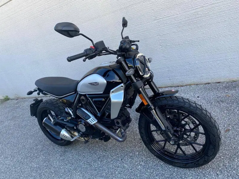 Ducati Scrambler 800 Icon (2023 - 24) (2)