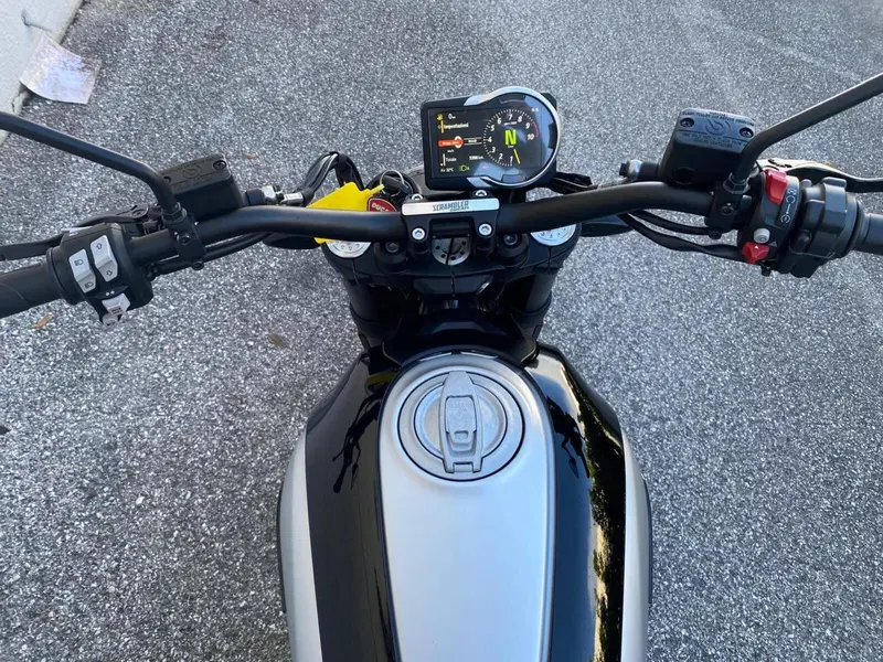 Ducati Scrambler 800 Icon (2023 - 24) (4)