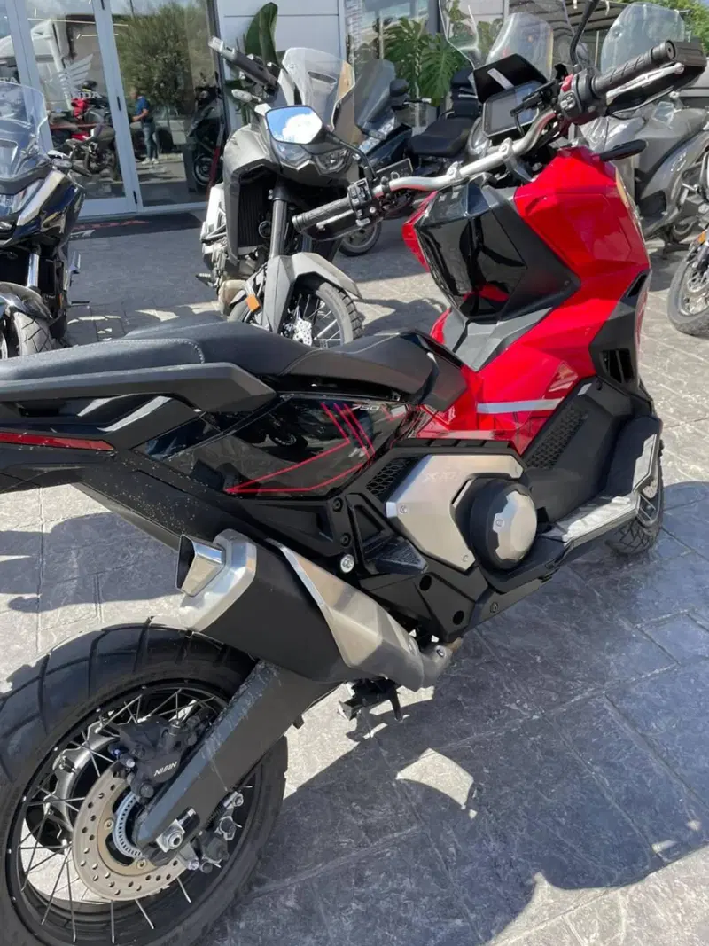 Honda X-ADV 750 DCT (2021 - 24) (4)
