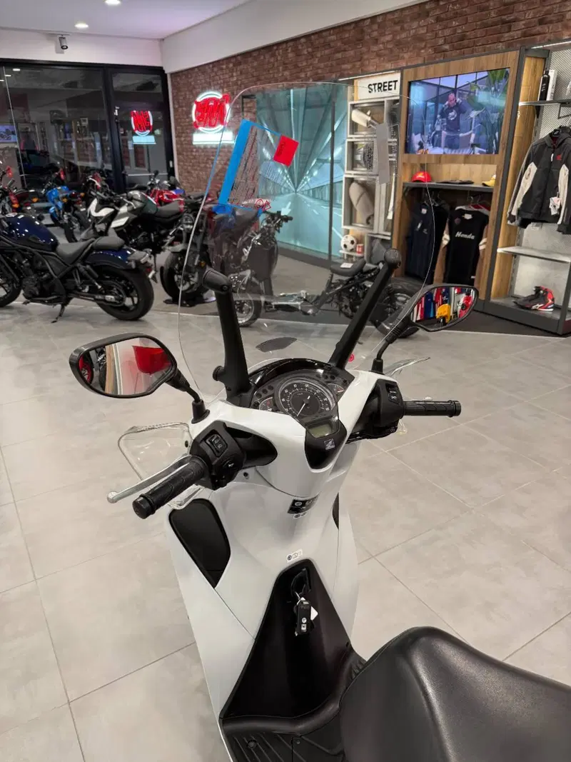 Honda SH 150i (2017 - 19) (9)