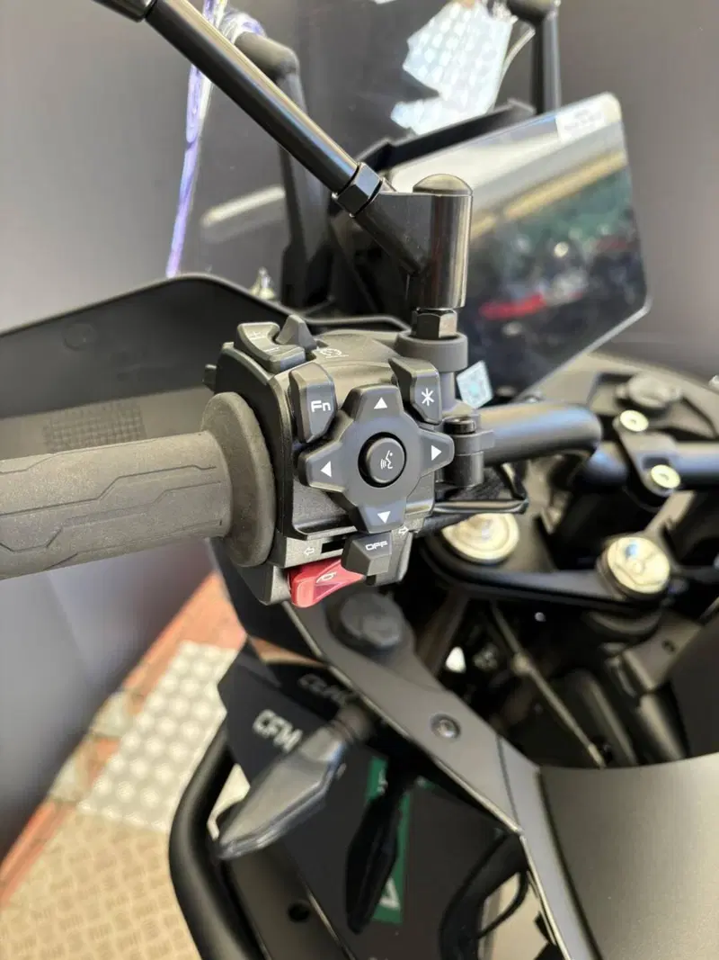 CFMOTO 800MT Explore (2023 - 26) (10)