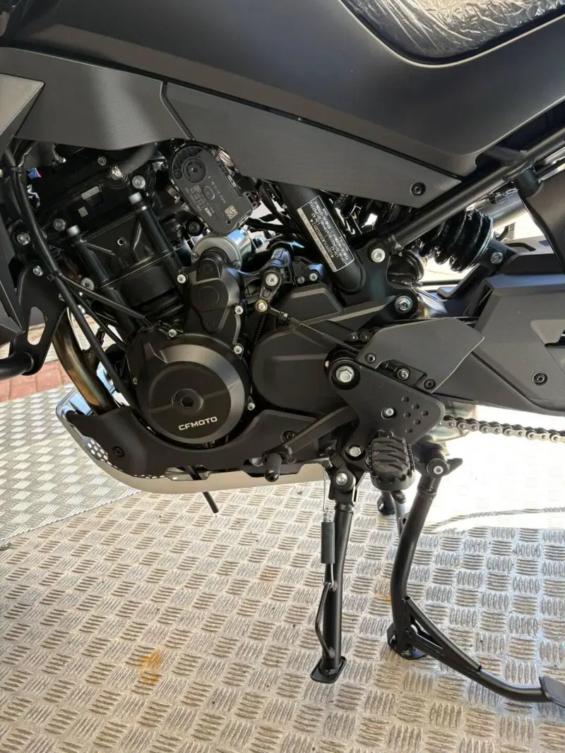 CFMOTO 800MT Explore (2023 - 26) (11)
