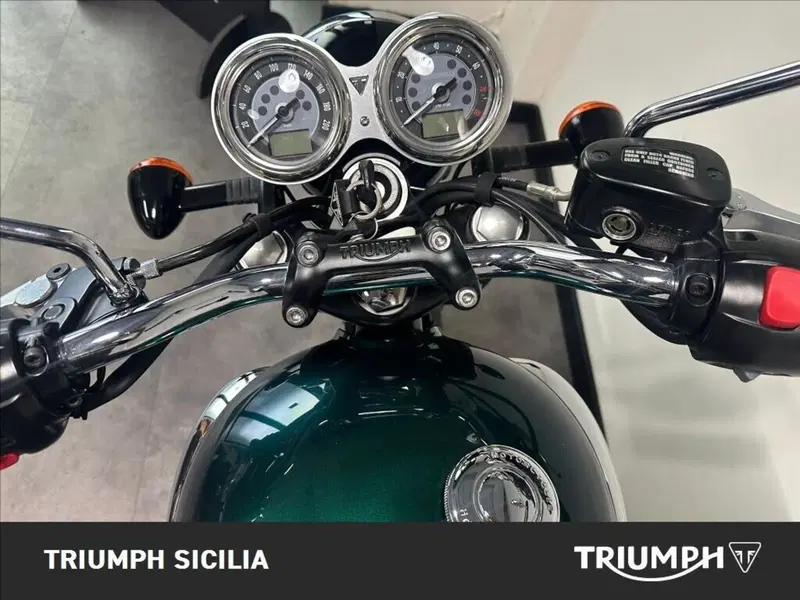 Triumph Bonneville T100 (2021 - 25) (11)